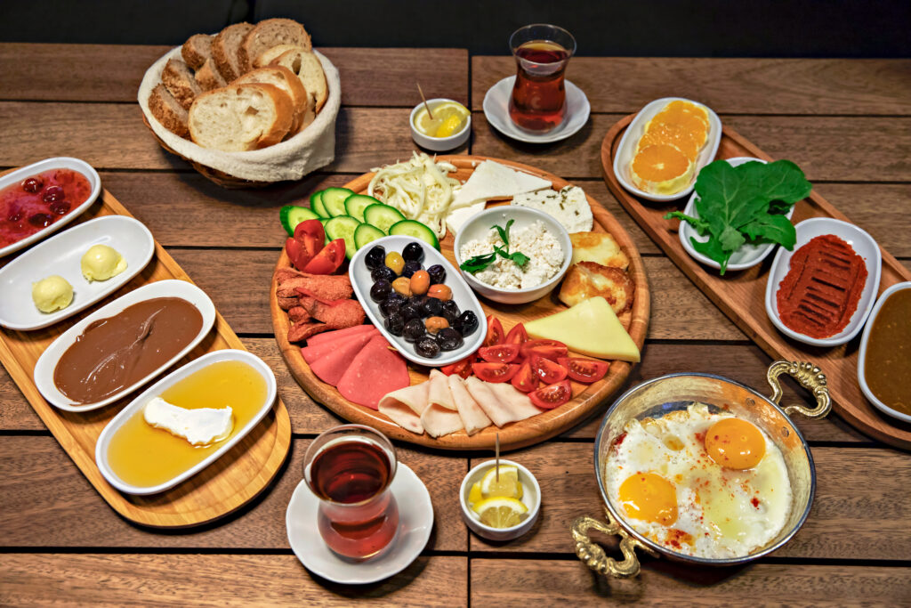 turkish breakfast brunch trend | foodservice concessions social media trends